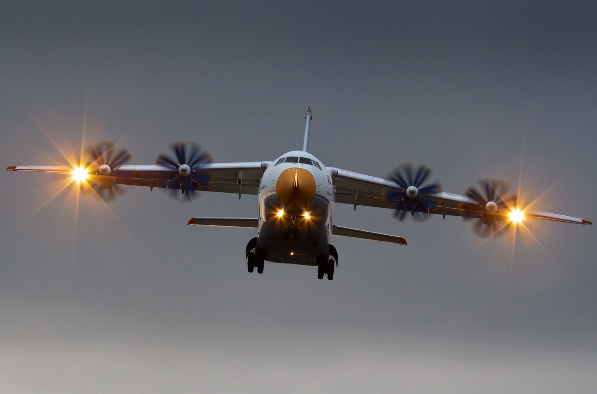 ан-70 авиация транспортник