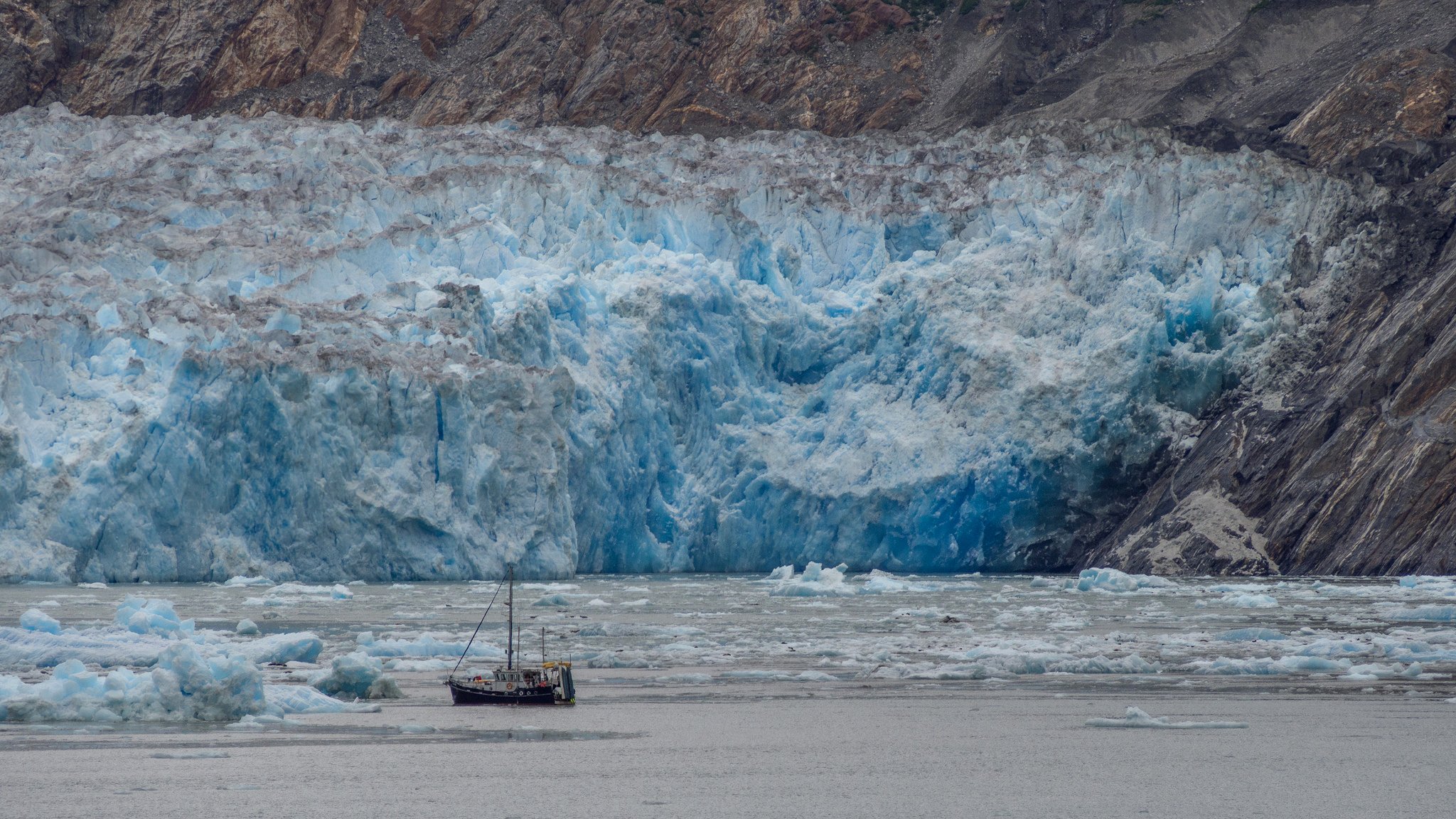 горы ледник море корабль